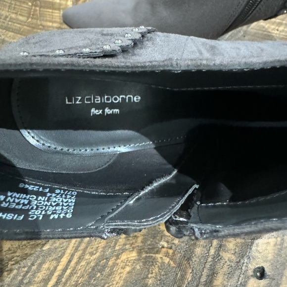 Liz Claiborne Flex Form Gray Faux Suede Zip Up Pump Heel Studded Booties 9.5 - Picture 5 of 10